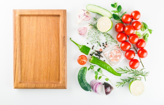 Deska do krojenia z warzywami